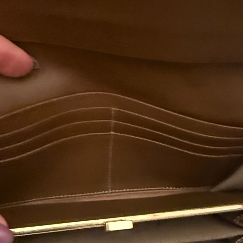 Fendi RARE Kisslock Zucca Wallet EUC - Picture 12 of 17